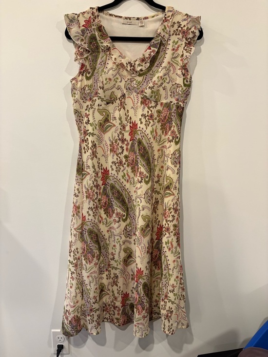 Dresses & Skirts - Floral Paisley Ruffle-Trim Sleeveless Dress in Cream brand: poet